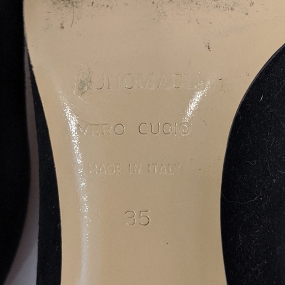 Bruno Magli Black Heels with Tan Interior - Picture 7 of 9